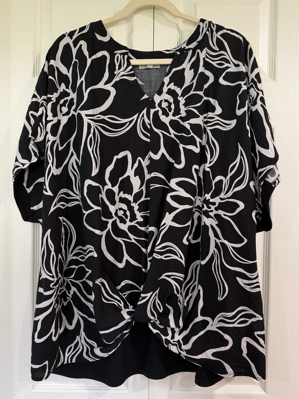 Chenault Black & White Floral V-Neck Twist Front Tunic